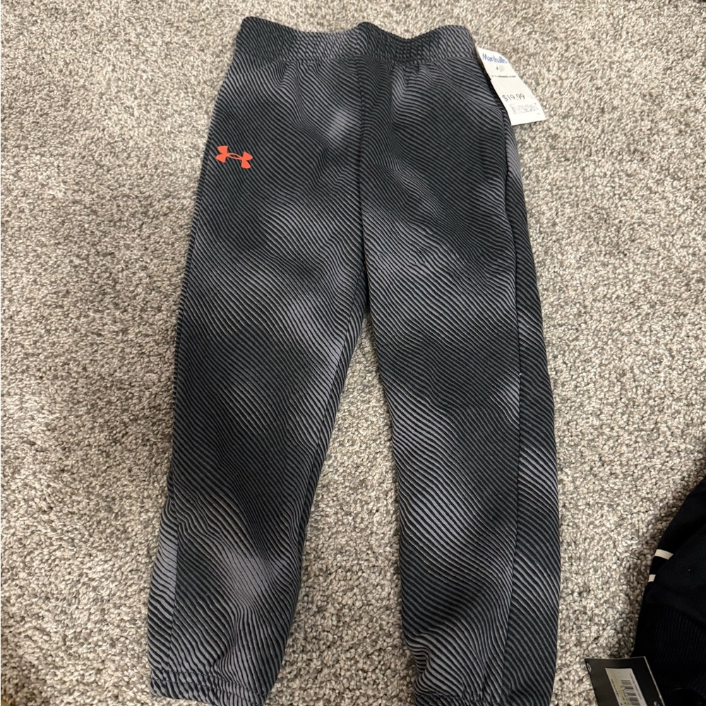 Under Armour 4T sweatpants NWT